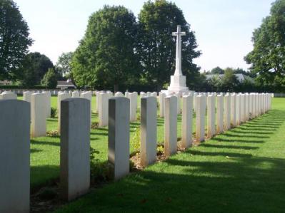 cimetière militaire-bayeux-normandie