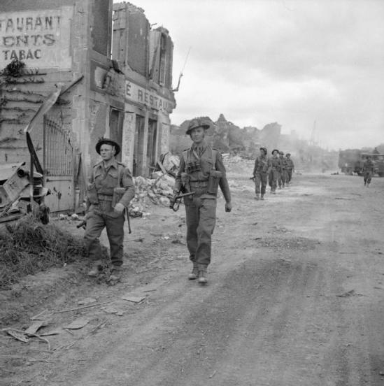 Britanniques dans grandcamp maisy juin 1944