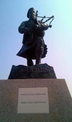 statue bill millin-colleville montgomery-normandie