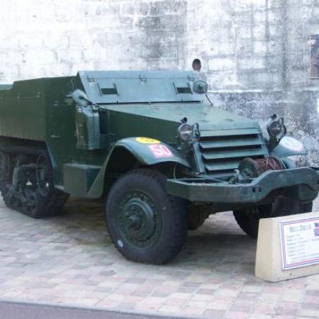  Ouistreham : Half track US du grand bunker