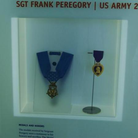 Médaille d'honneur et purple heart du sergent Franck Peregory