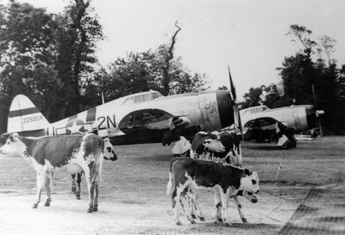 a 10 airfield-carentan catz-1944