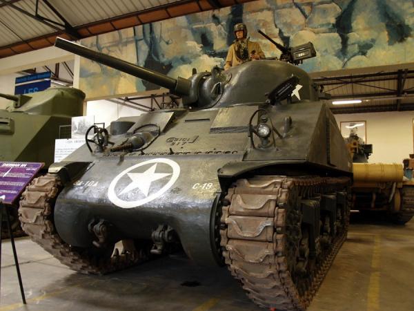 tank sherman-ww2-normandy 44